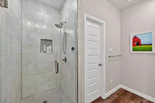 1005 W Chambers St, Cleburne, TX 76033 - Photo 26