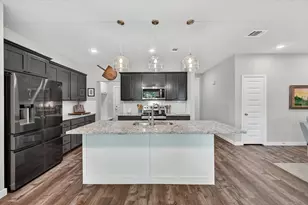 1005 W Chambers St, Cleburne, TX 76033 - Photo 10