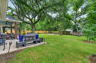 1005 W Chambers St, Cleburne, TX 76033 - Photo 36