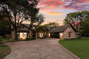811 Cobblestone Ct, Cedar Hill, TX 75104 - Photo 4