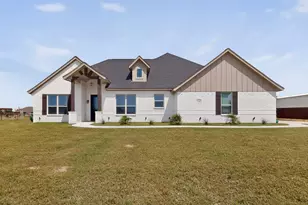 125 Remington Park Dr, Springtown, TX 76082 - Photo 2