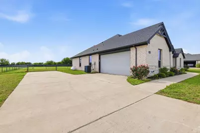8190 Kassandra Drive, Sanger, TX 76266 - Photo 2