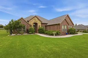 10508 Mustang Wells Dr, Fort Worth, TX 76126 - Photo 2