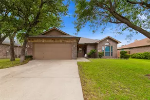 1837 Roadrunner Dr, Weatherford, TX 76088 - Photo 2