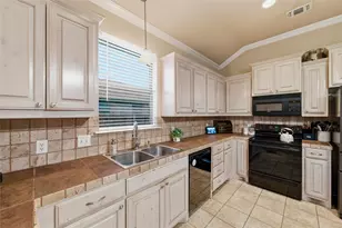 1837 Roadrunner Dr, Weatherford, TX 76088 - Photo 12