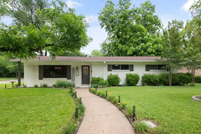 801 Waggoner Drive, Arlington, TX 76013 - Photo 1