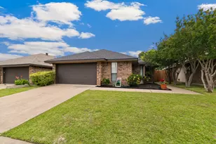 2031 Verlaine Dr, Carrollton, TX 75007 - Photo 4