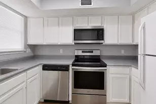 9811 Walnut St, Dallas, TX 75243 - Photo 14