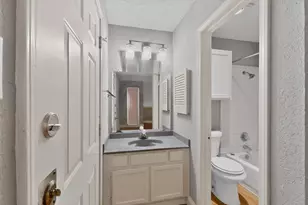 9811 Walnut St, Dallas, TX 75243 - Photo 26