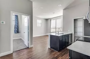 1900 Bel Air Dr, Arlington, TX 76010 - Photo 4
