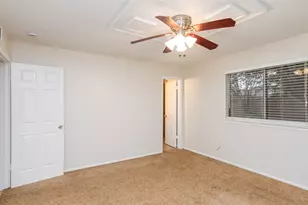 5621 Brent Dr, Haltom City, TX 76148 - Photo 14