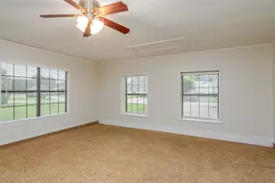 5621 Brent Dr, Haltom City, TX 76148 - Photo 26