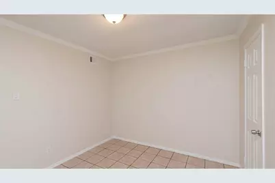 5621 Brent Drive, Haltom City, TX 76148 - Photo 10