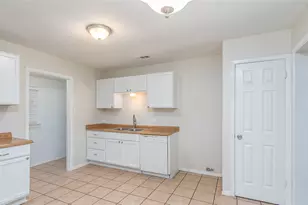 5621 Brent Dr, Haltom City, TX 76148 - Photo 30