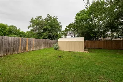 5621 Brent Drive, Haltom City, TX 76148 - Photo 36