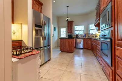8510 Linden Court, Granbury, TX 76049 - Photo 4