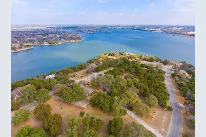 8510 Linden Court, Granbury, TX 76049 - Photo 2