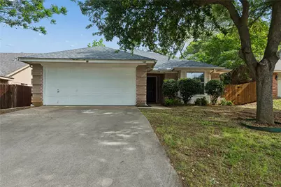 428 Caviness Drive, Grapevine, TX 76051 - Photo 2