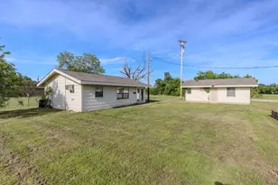 11800 Hallmark St, Greenville, TX 75402 - Photo 4