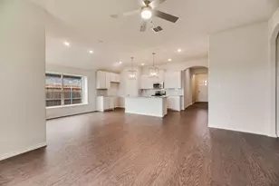 2028 Caicos Rd, Granbury, TX 76049 - Photo 8