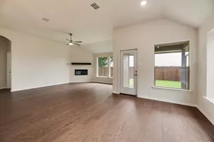 2028 Caicos Rd, Granbury, TX 76049 - Photo 12