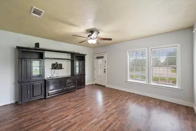 2001 N Beaton Street, Corsicana, TX 75110 - Photo 2