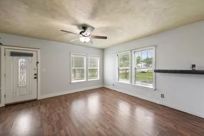 2001 N Beaton Street, Corsicana, TX 75110 - Photo 4