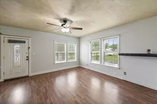 2001 N Beaton St, Corsicana, TX 75110 - Photo 4