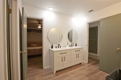 3905 Sundown Drive, Benbrook, TX 76116 - Photo 32