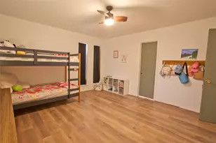 3905 Sundown Dr, Benbrook, TX 76116 - Photo 36