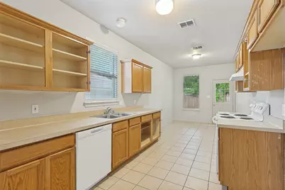 400 Stockard Street, Lake Dallas, TX 75065 - Photo 4