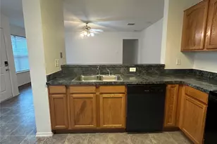 10745 Many Oaks Dr, Fort Worth, TX 76140 - Photo 6