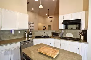 2222 Country Hollow Ln, Garland, TX 75040 - Photo 8