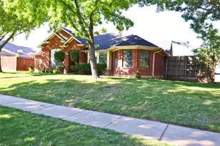 2222 Country Hollow Ln, Garland, TX 75040 - Photo 2
