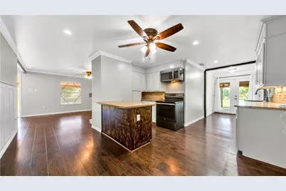 1542 W Reindeer, Lancaster, TX 75146 - Photo 6