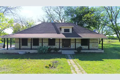 1542 W Reindeer, Lancaster, TX 75146 - Photo 16