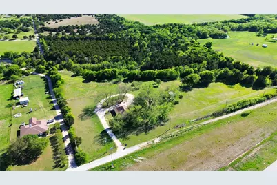 1542 W Reindeer, Lancaster, TX 75146 - Photo 4