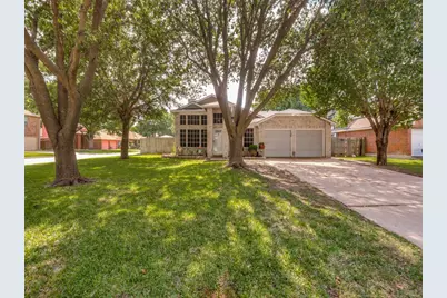 3335 Kelley Drive, Grand Prairie, TX 75052 - Photo 2