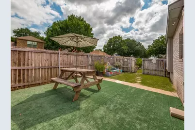 3335 Kelley Drive, Grand Prairie, TX 75052 - Photo 18