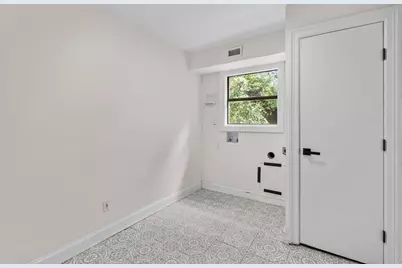 2404 Westwood Drive, Arlington, TX 76012 - Photo 24