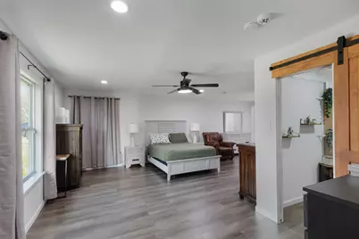 709 SW Dallas Street, Grand Prairie, TX 75051 - Photo 18