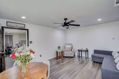 709 SW Dallas Street, Grand Prairie, TX 75051 - Photo 8