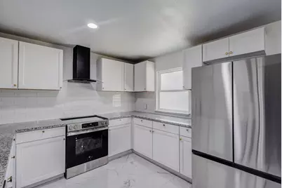 709 SW Dallas Street, Grand Prairie, TX 75051 - Photo 14