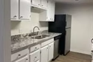 1505 W Pearl St, Granbury, TX 76048 - Photo 4