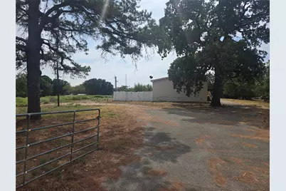 1331 Jay Bird Road, Springtown, TX 76082 - Photo 10