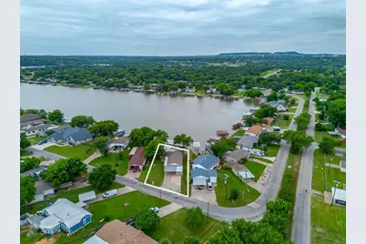 4006 Lands End Court, Granbury, TX 76048 - Photo 10