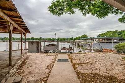 4006 Lands End Court, Granbury, TX 76048 - Photo 4