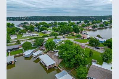 4006 Lands End Court, Granbury, TX 76048 - Photo 12