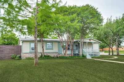 301 Darrell Road, Roanoke, TX 76262 - Photo 2