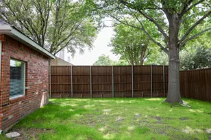 8509 Chalton Dr, Plano, TX 75024 - Photo 6